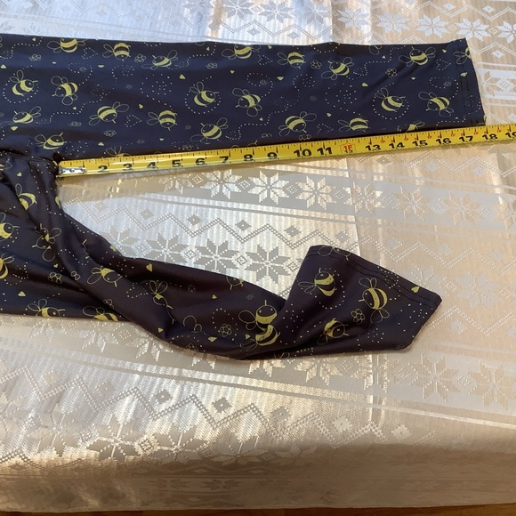 Luv21 Leggings Capris Cropped Women’s Yoga Reg. 2-10 Busy Bee Pattern - Picture 7 of 7